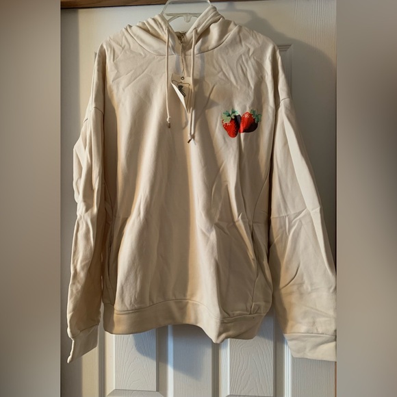 NWT Easel S Sunshine in My Soul Hoodie in Beige Sweatshirt Strawberry 🍓 Pullover - Picture 6 of 9